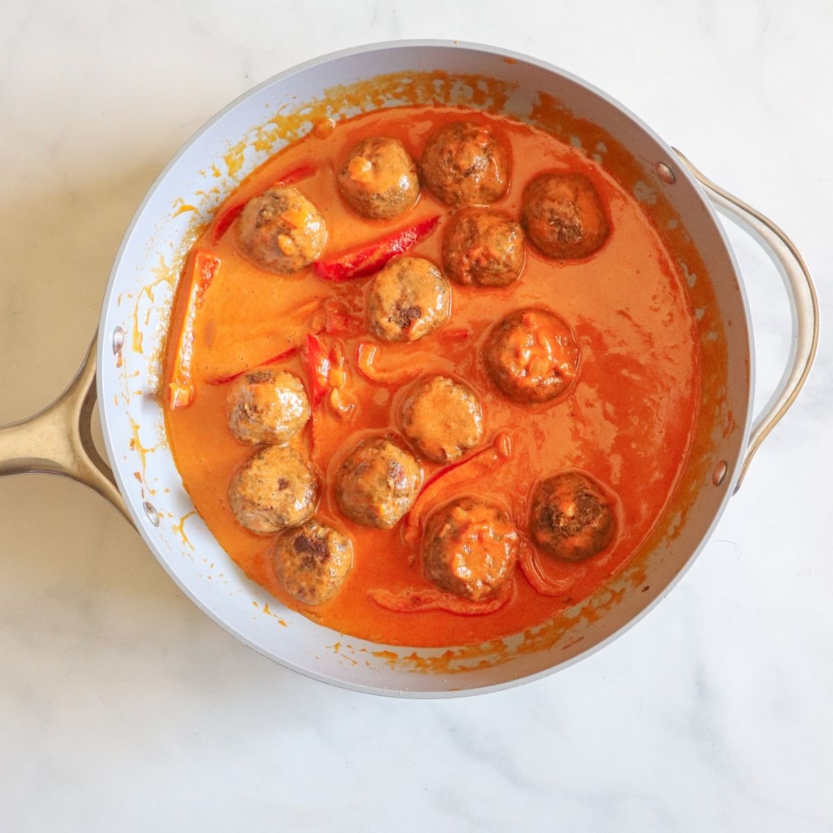 Meatballs in Curry Sauce