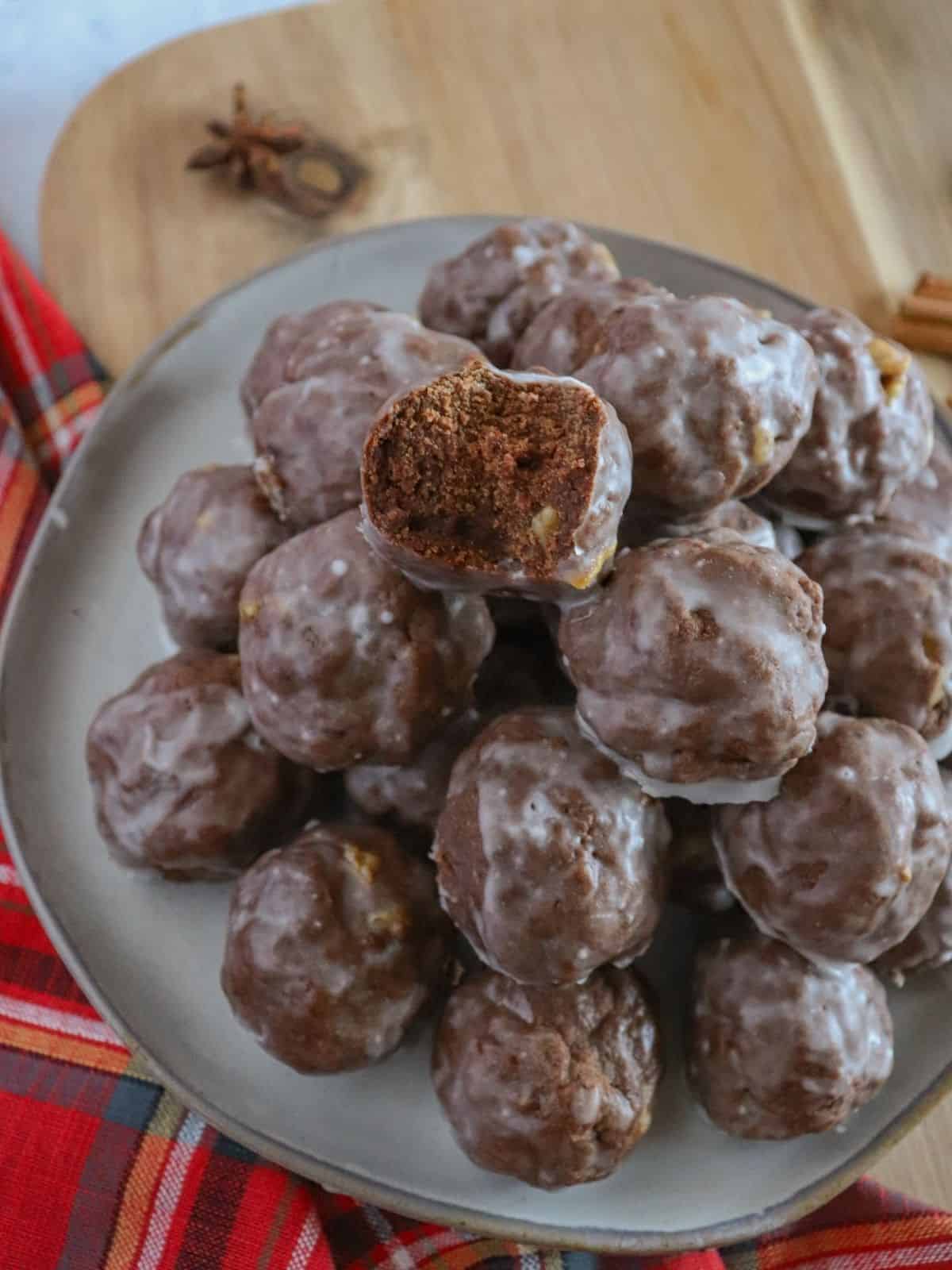 Italian Chocolate Ball Cookies