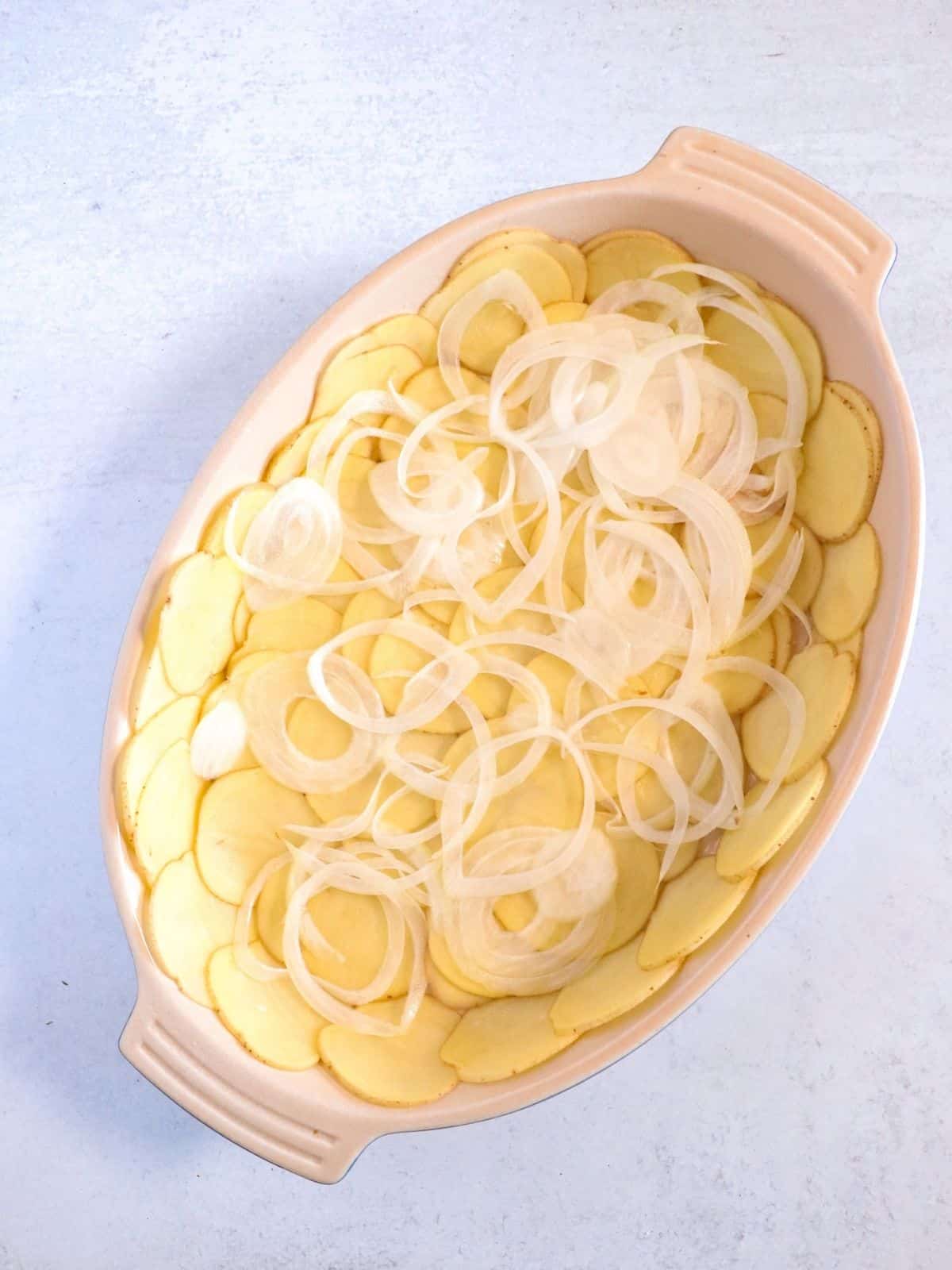 layers of potatoes and onions
